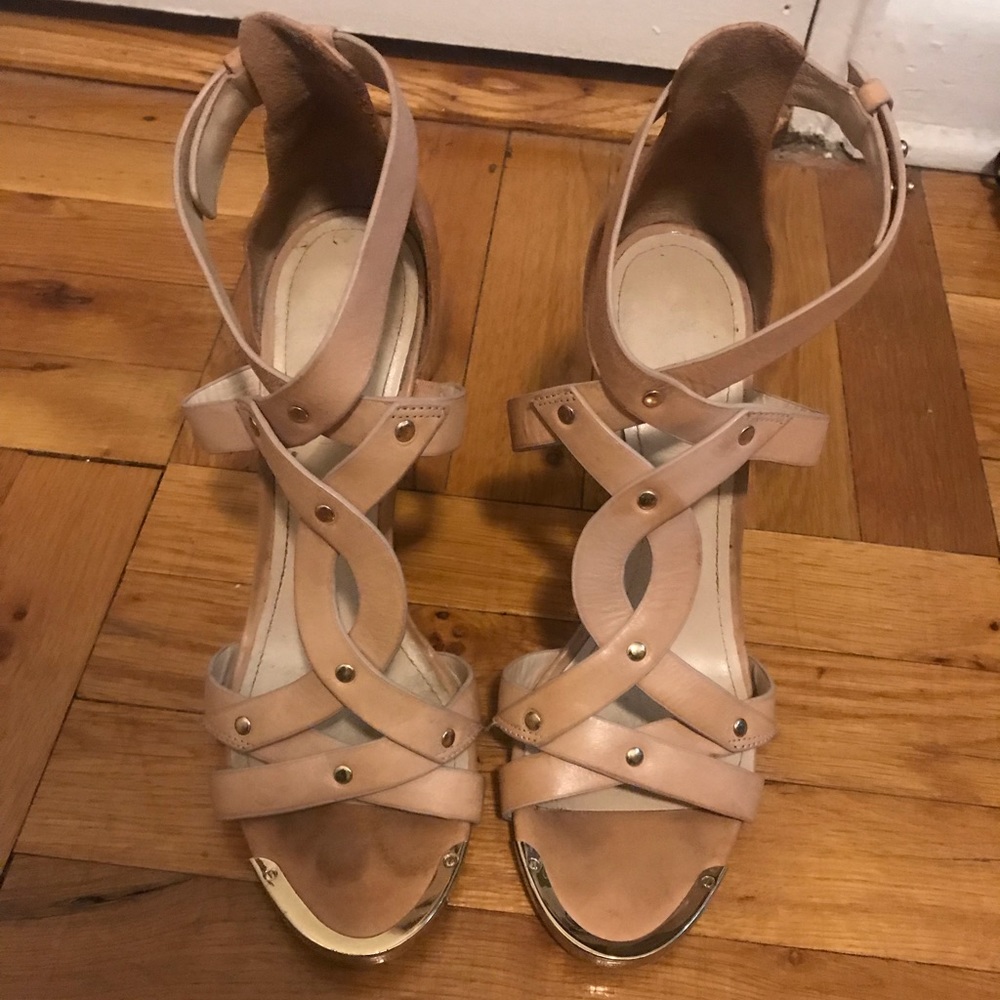 Pour La Victoire tan wedge sandals